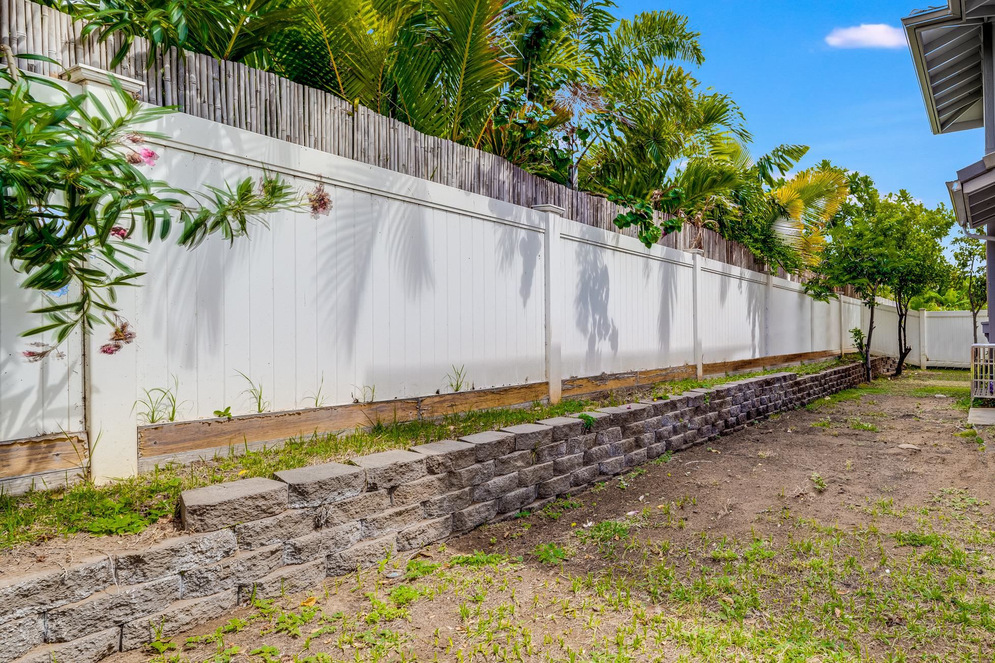 221  Molehulehu St Na Hoku At Maui Lani, Kahului home - photo 6 of 39