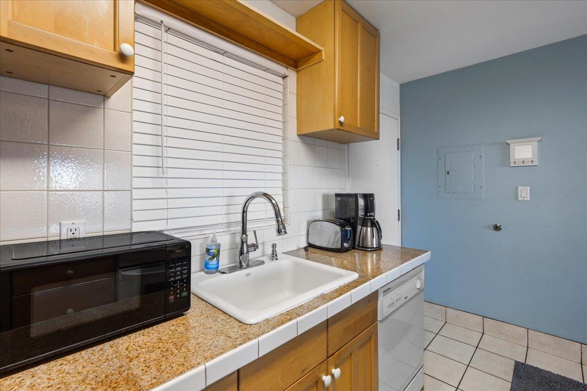 Pacific Shores condo # A-201, Kihei, Hawaii - photo 14 of 31