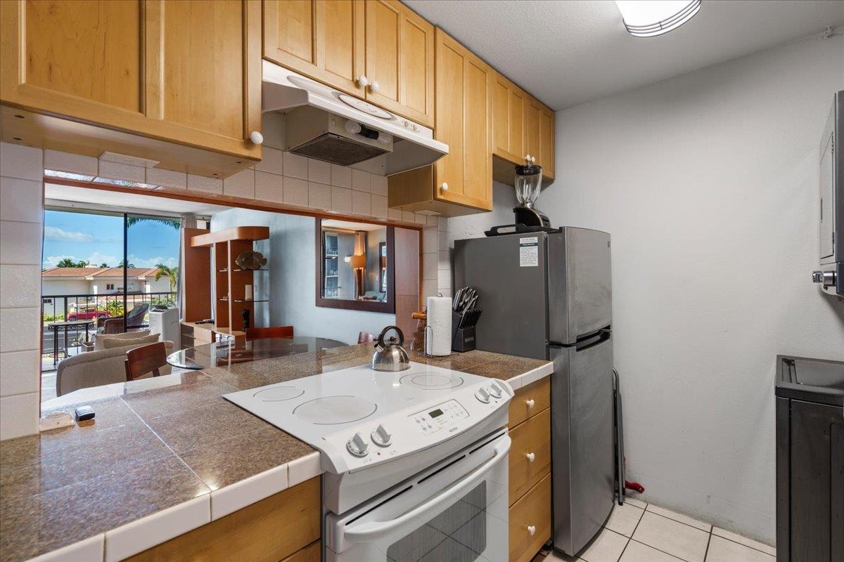 Pacific Shores condo # A-201, Kihei, Hawaii - photo 7 of 31