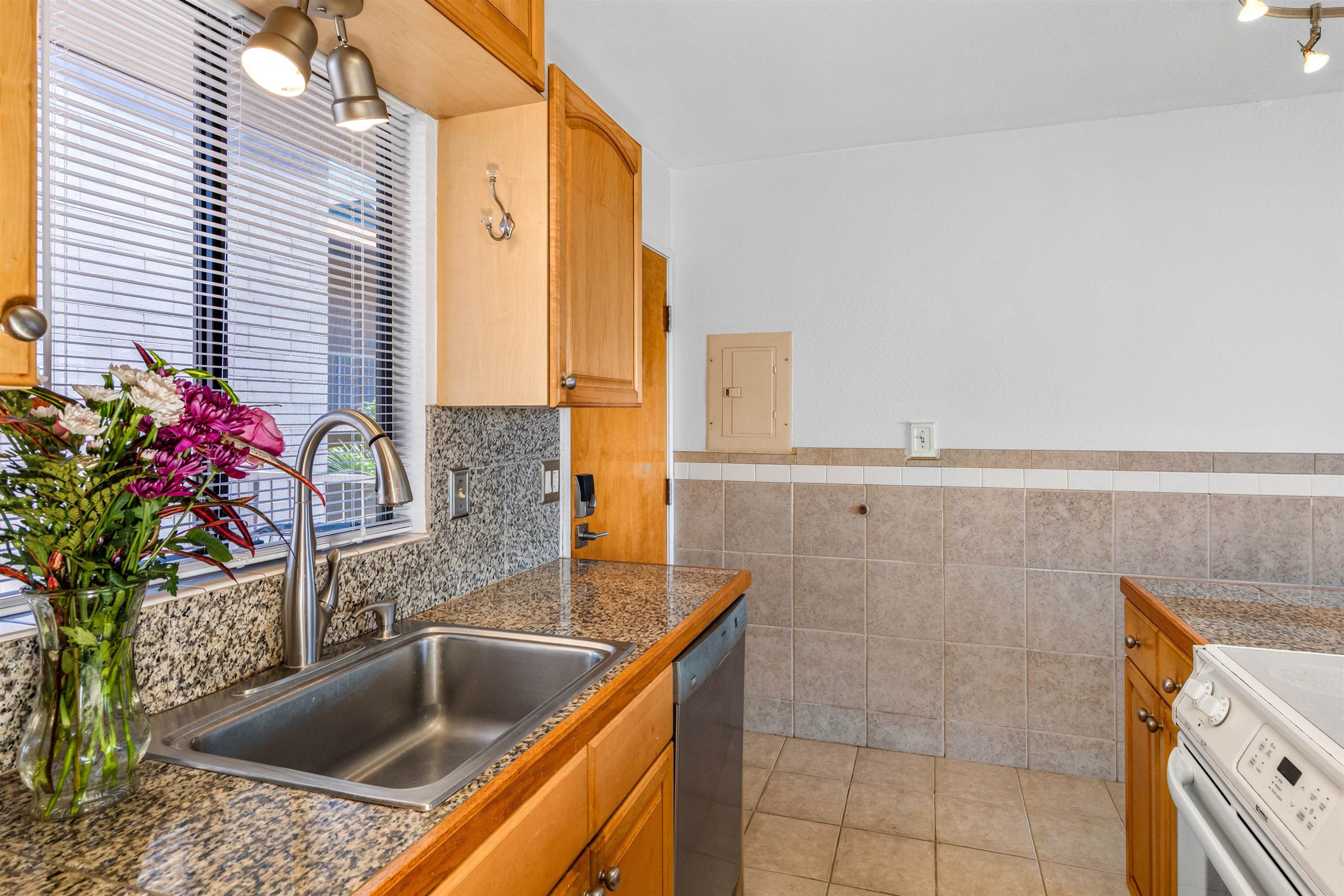 Pacific Shores condo # A-401, Kihei, Hawaii - photo 12 of 40