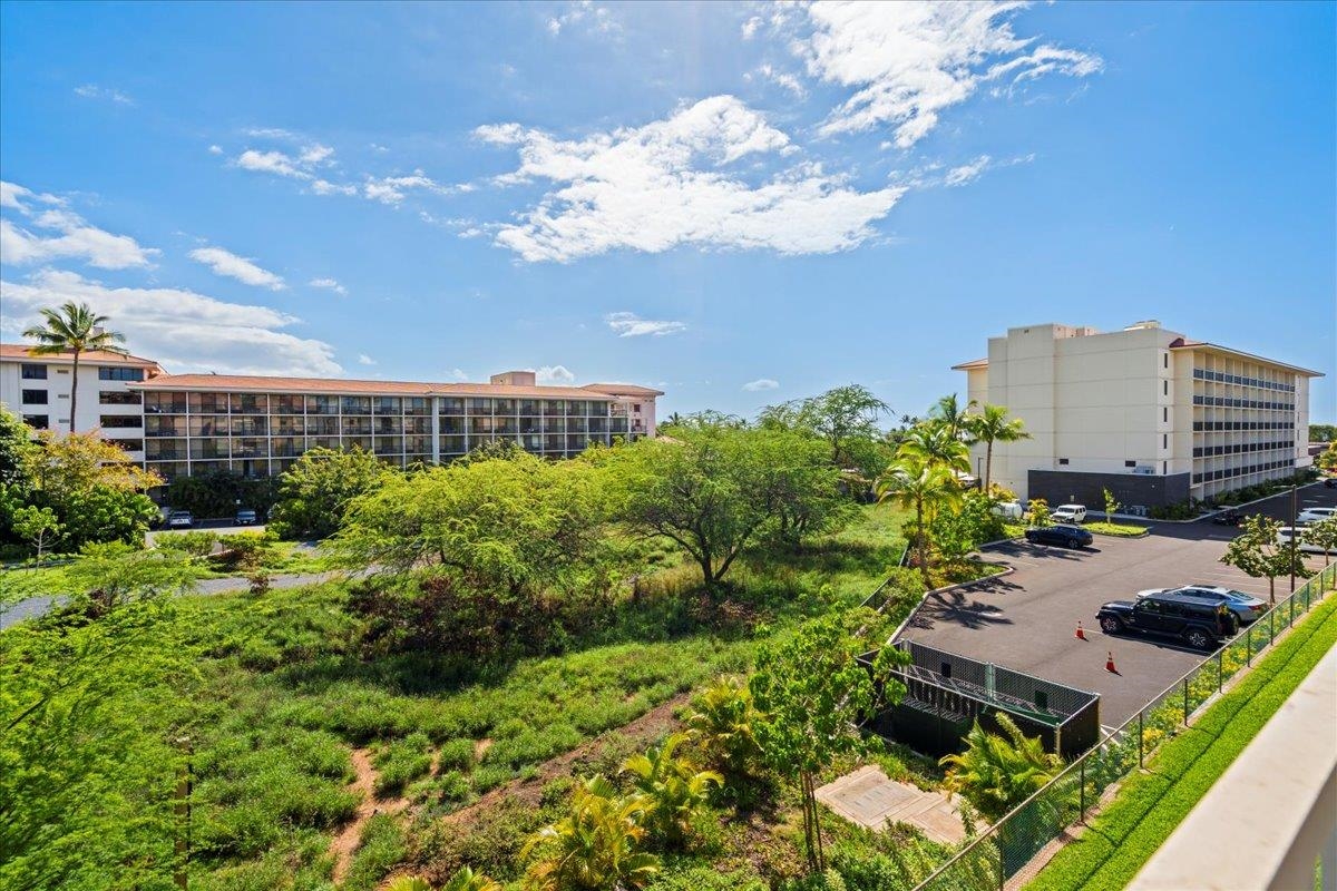 Pacific Shores condo # B313, Kihei, Hawaii - photo 32 of 37