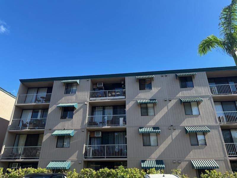 Pacific Shores condo # B402, Kihei, Hawaii - photo 2 of 5