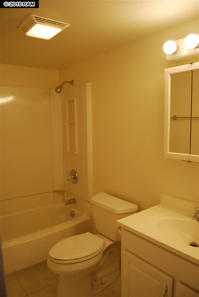 Pacific Shores condo # B406, Kihei, Hawaii - photo 13 of 19