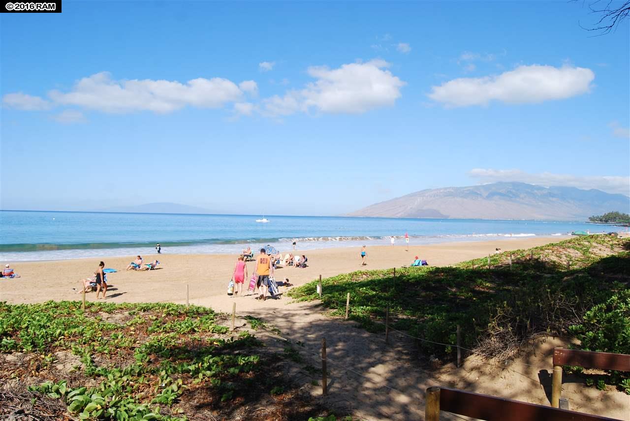Pacific Shores condo # B406, Kihei, Hawaii - photo 17 of 19