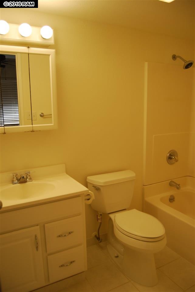 Pacific Shores condo # B406, Kihei, Hawaii - photo 9 of 19