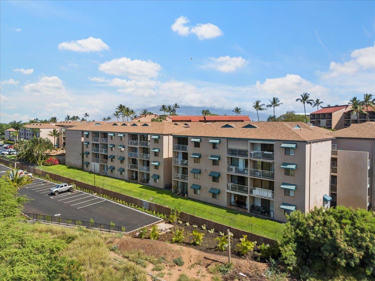 Pacific Shores condo # B409, Kihei, Hawaii - photo 40 of 43