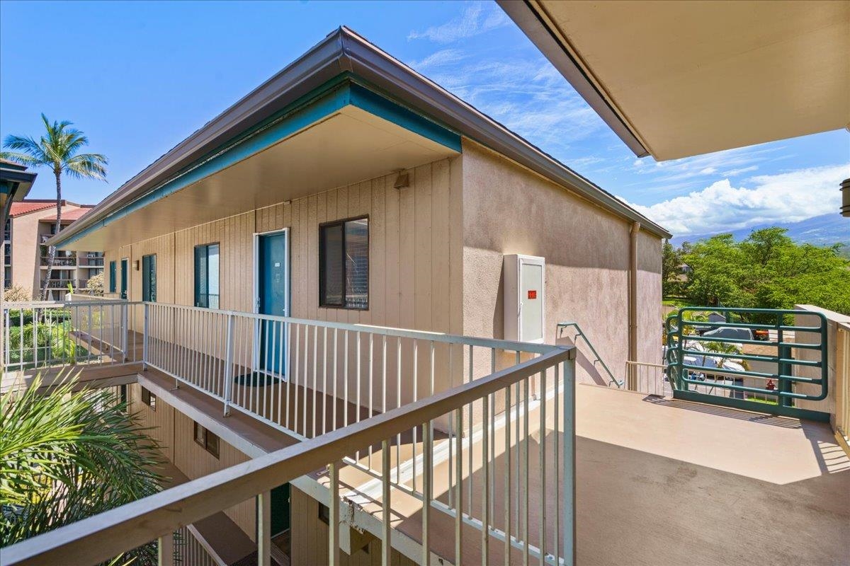 Pacific Shores condo # B414, Kihei, Hawaii - photo 35 of 42