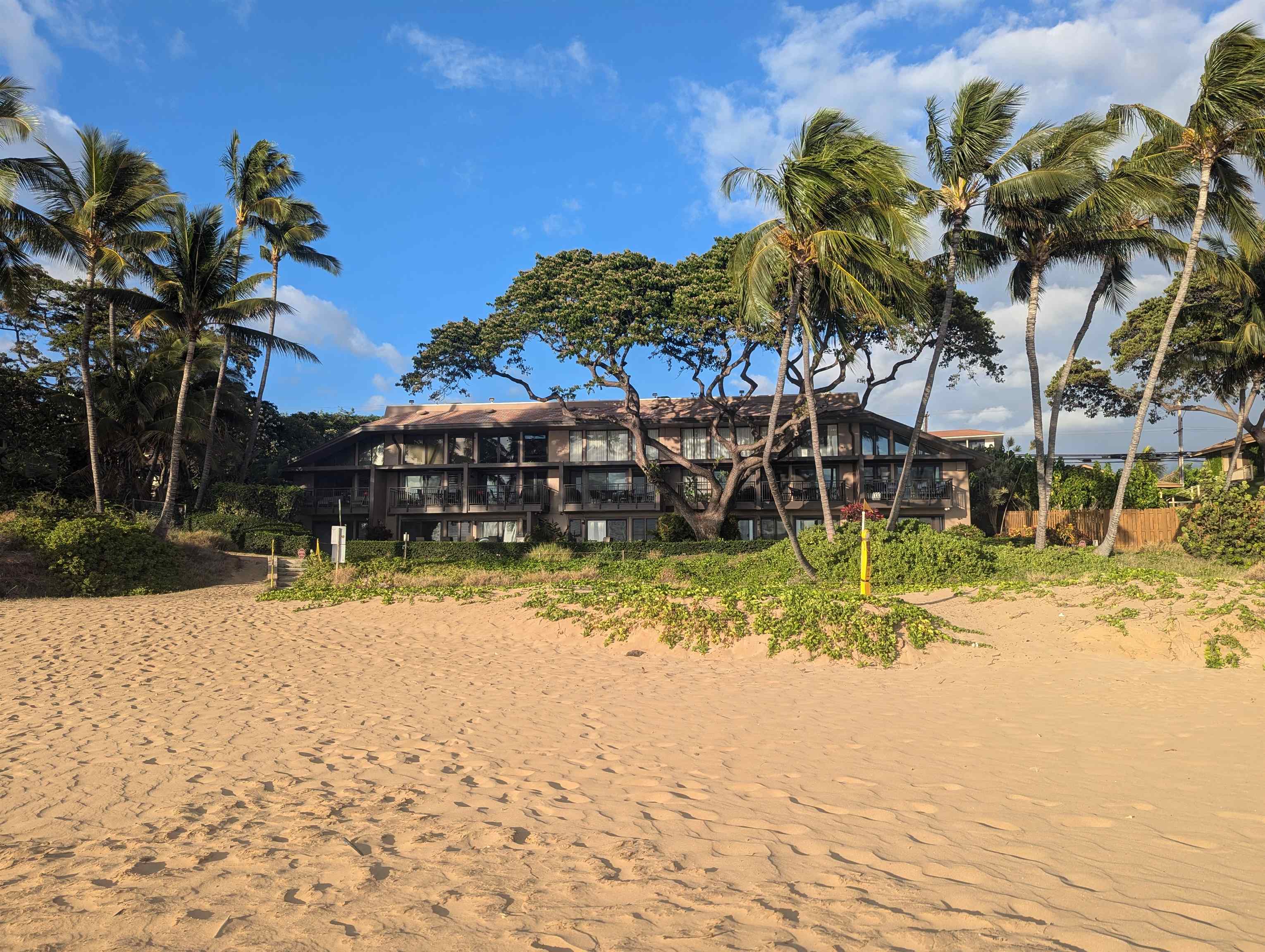 Kamaole One condo # 10, Kihei, Hawaii - photo 2 of 50