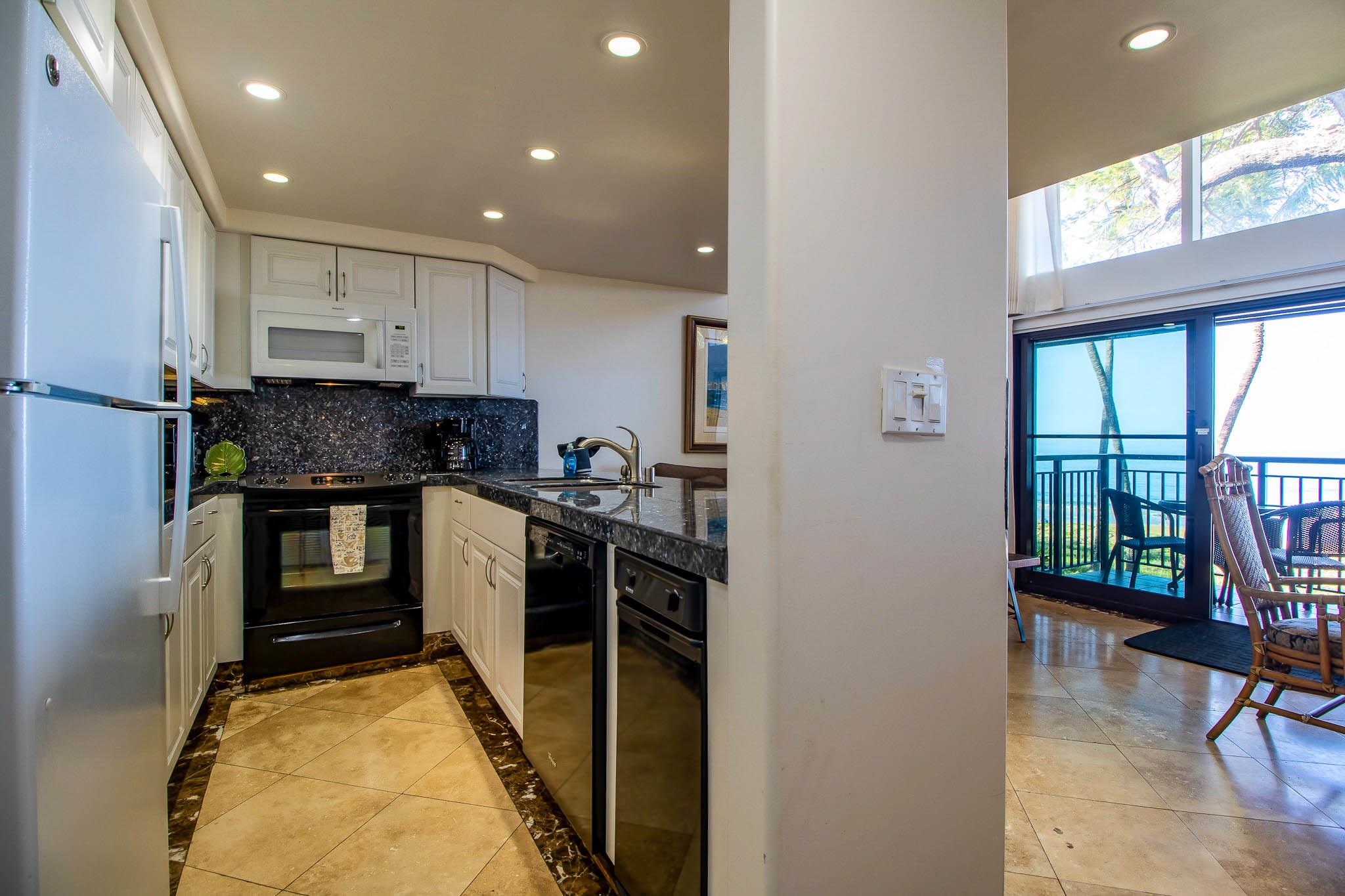 Kamaole One condo # 11, Kihei, Hawaii - photo 14 of 50