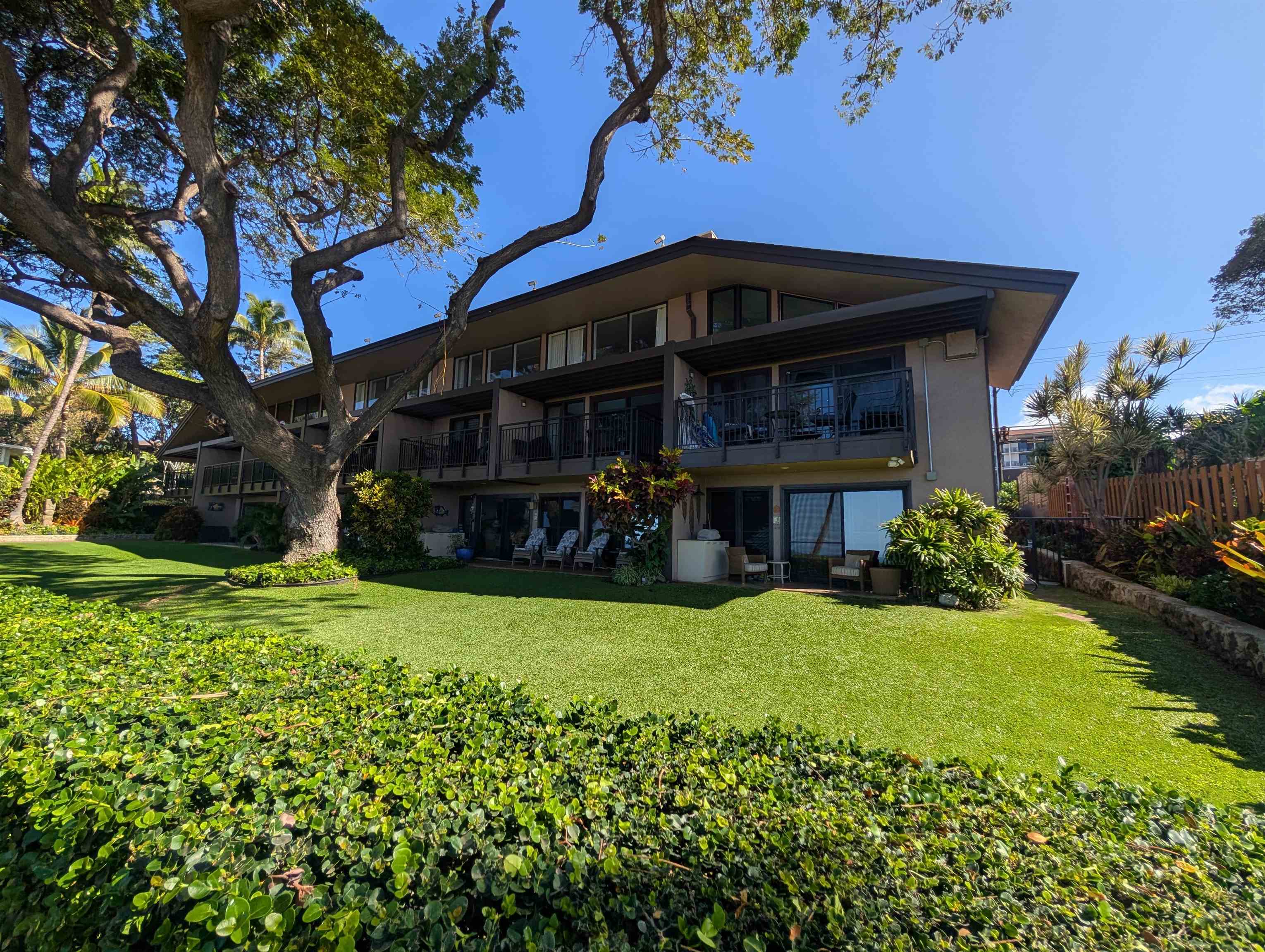 Kamaole One condo # 11, Kihei, Hawaii - photo 42 of 50