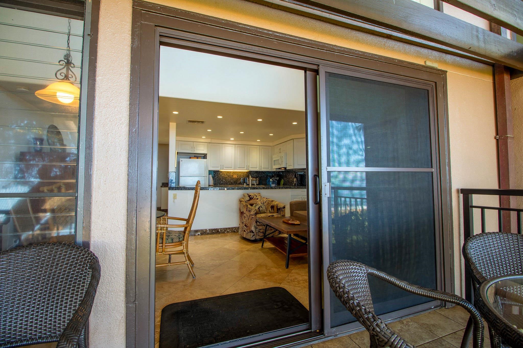 Kamaole One condo # 11, Kihei, Hawaii - photo 8 of 50