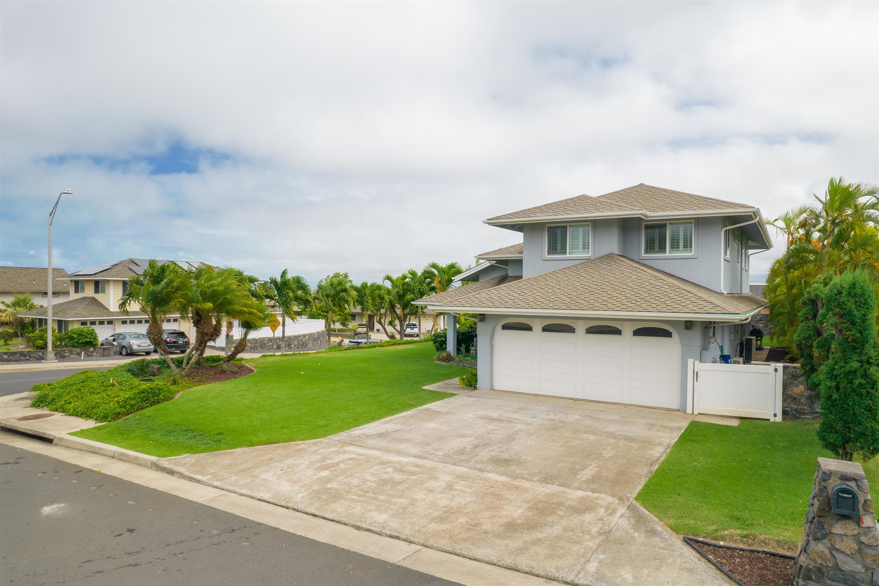 225  Puumakani St Maui Lani, Kahului home - photo 2 of 30