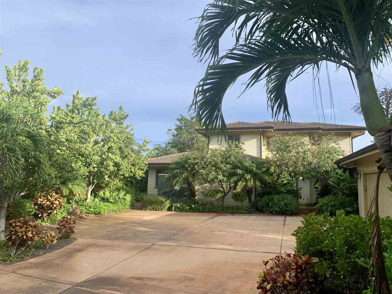 226 Hulopoe Dr , Lanai City, Hi 96763 Manele