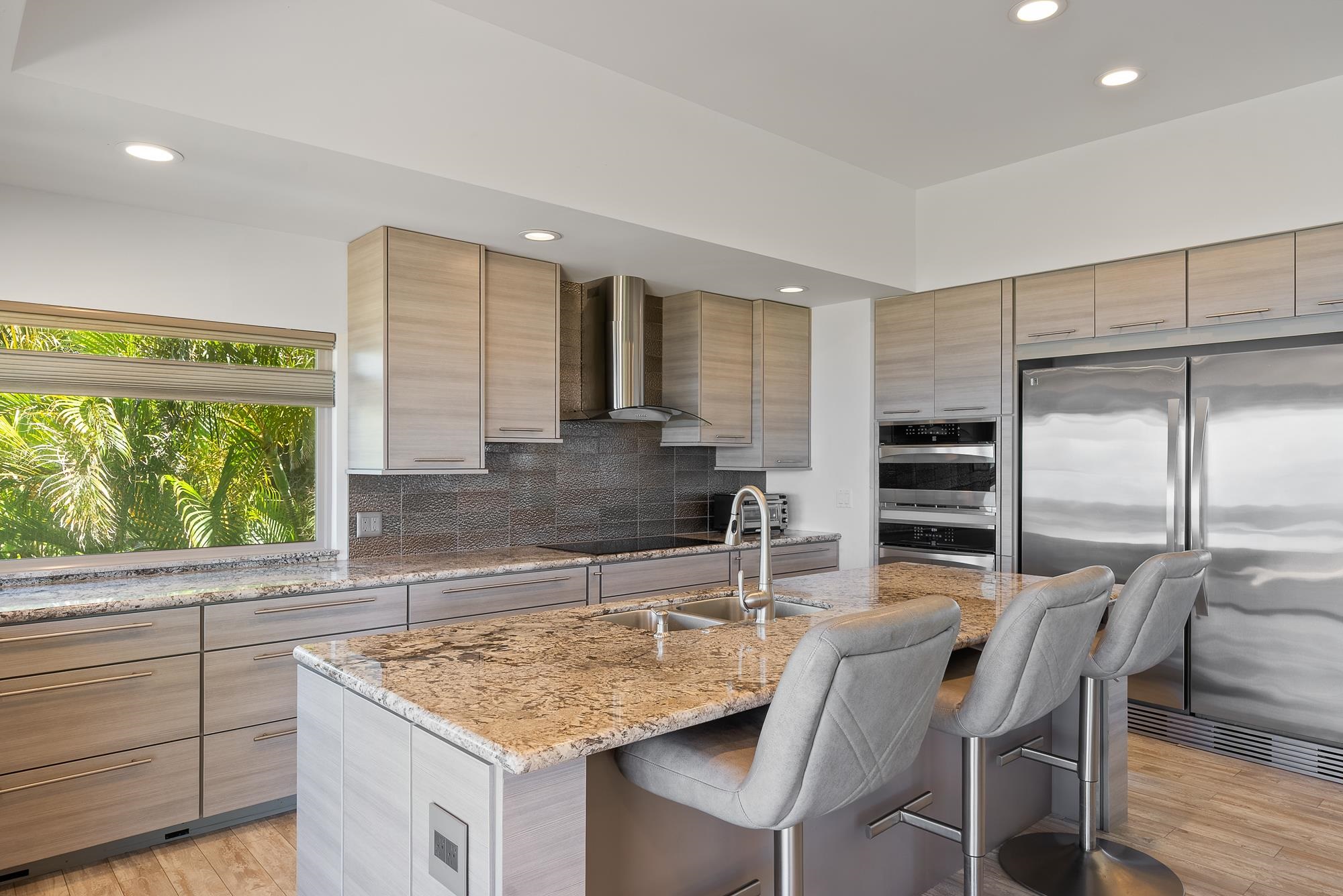 2274  Kihei Rd Kamaole Beach I, Kihei home - photo 16 of 42