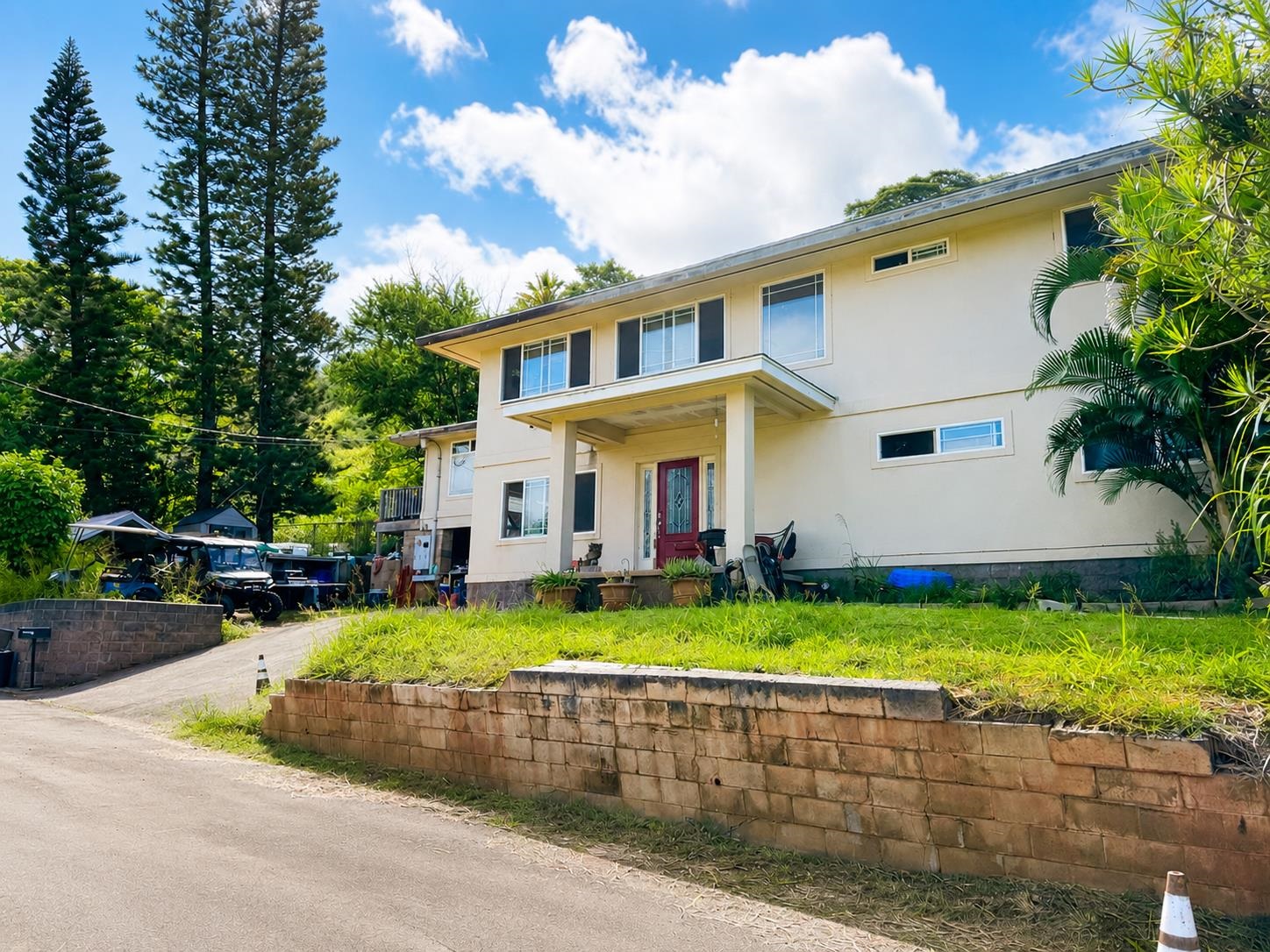 2296  Mokuhau Rd , Wailuku home - photo 2 of 41