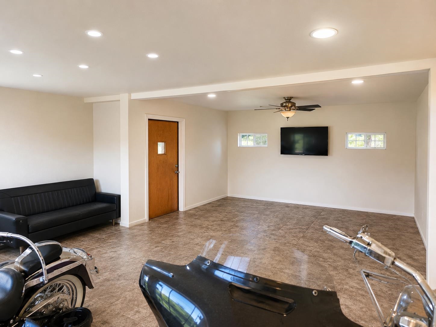 2296  Mokuhau Rd , Wailuku home - photo 13 of 41
