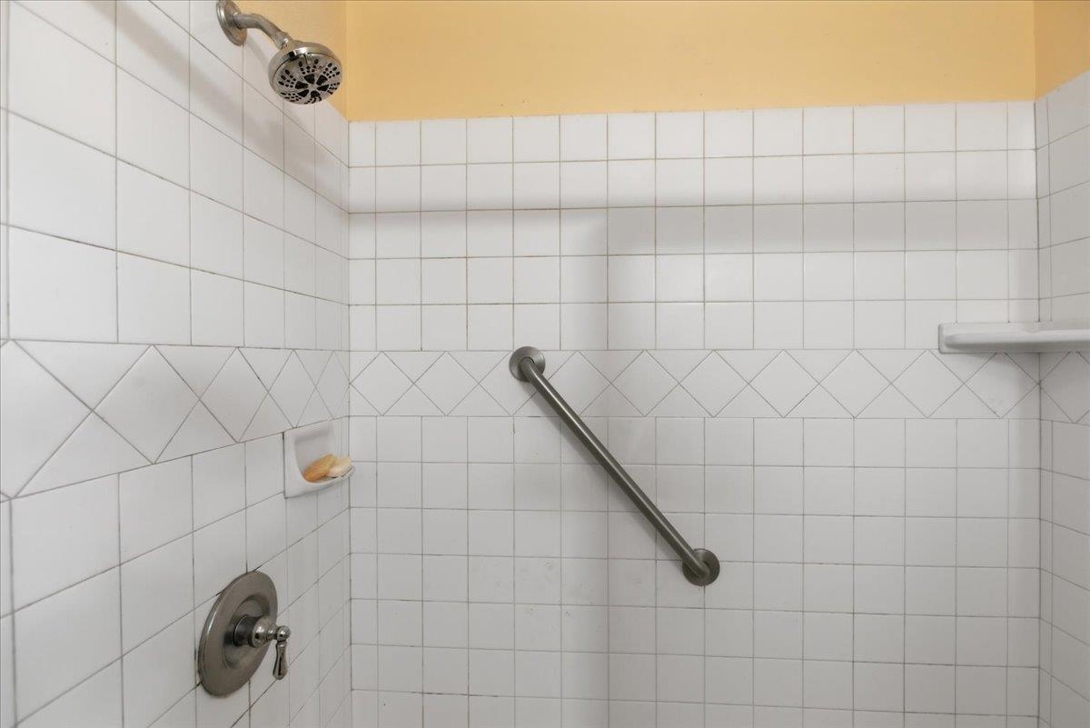 23  Hoku Pl , Spreckelsville/Paia/Kuau home - photo 28 of 41