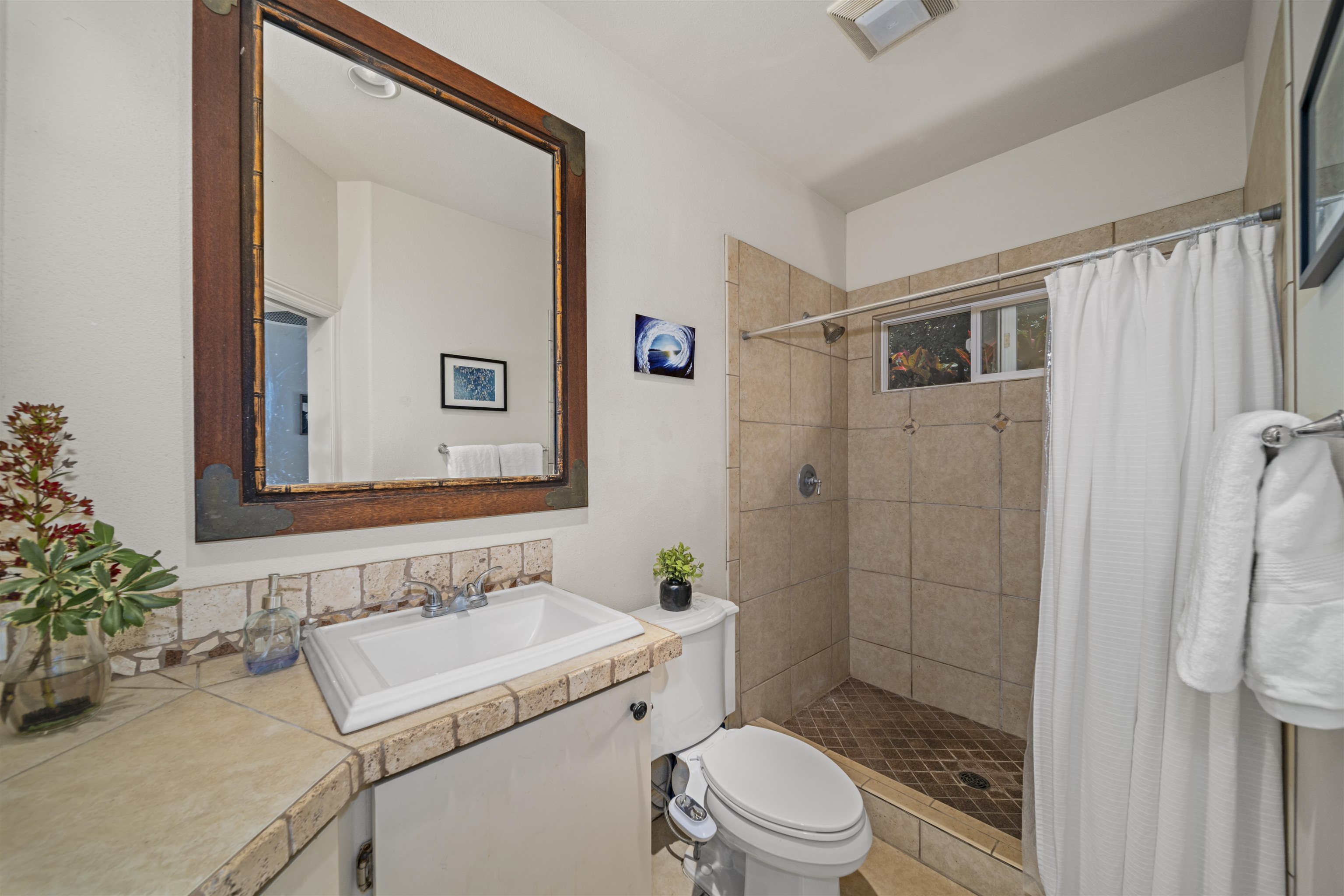 23  Huapala Pl Launiupoko, Lahaina home - photo 19 of 37