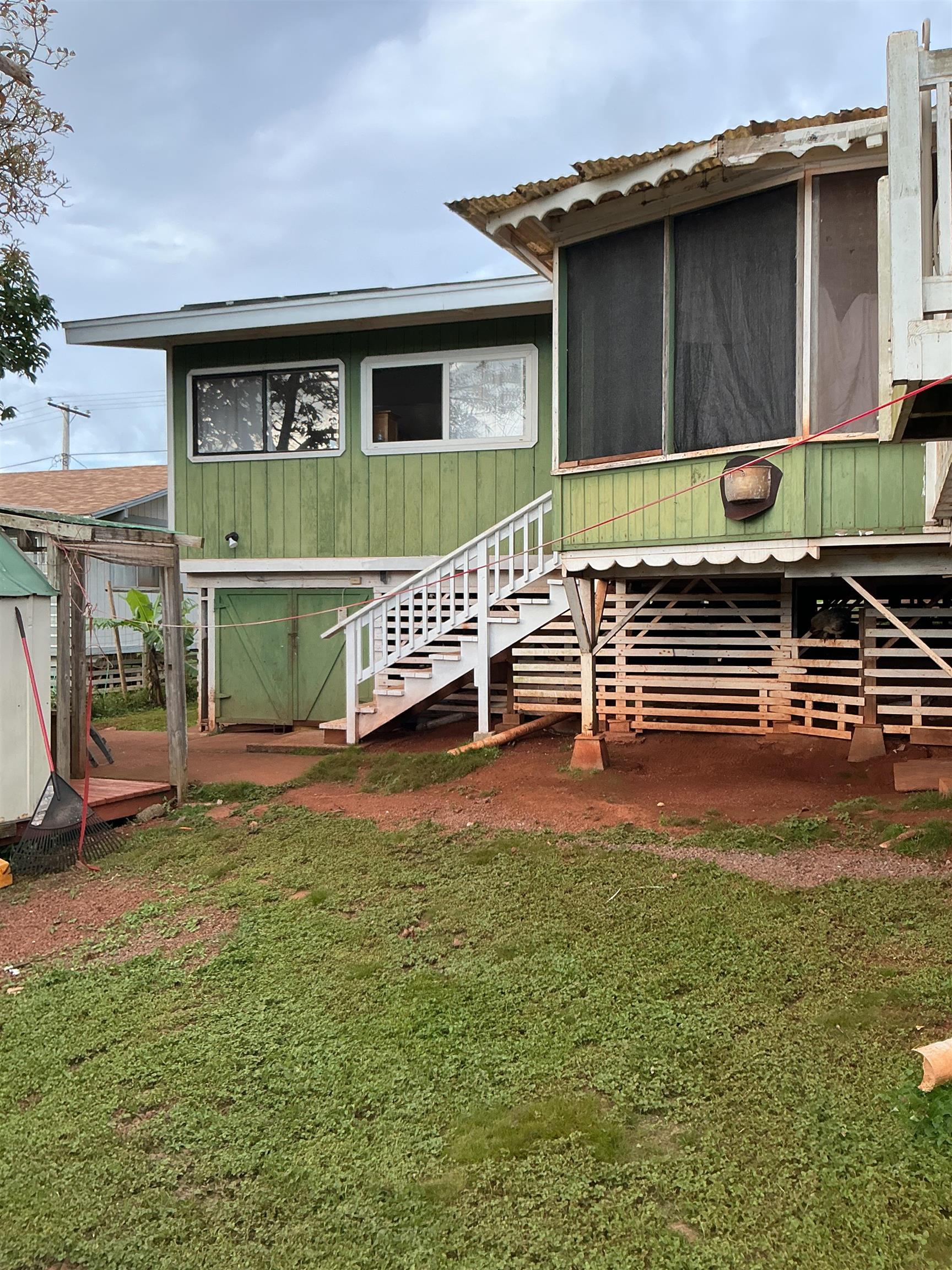 23  Kalama Rd , Molokai home - photo 2 of 7