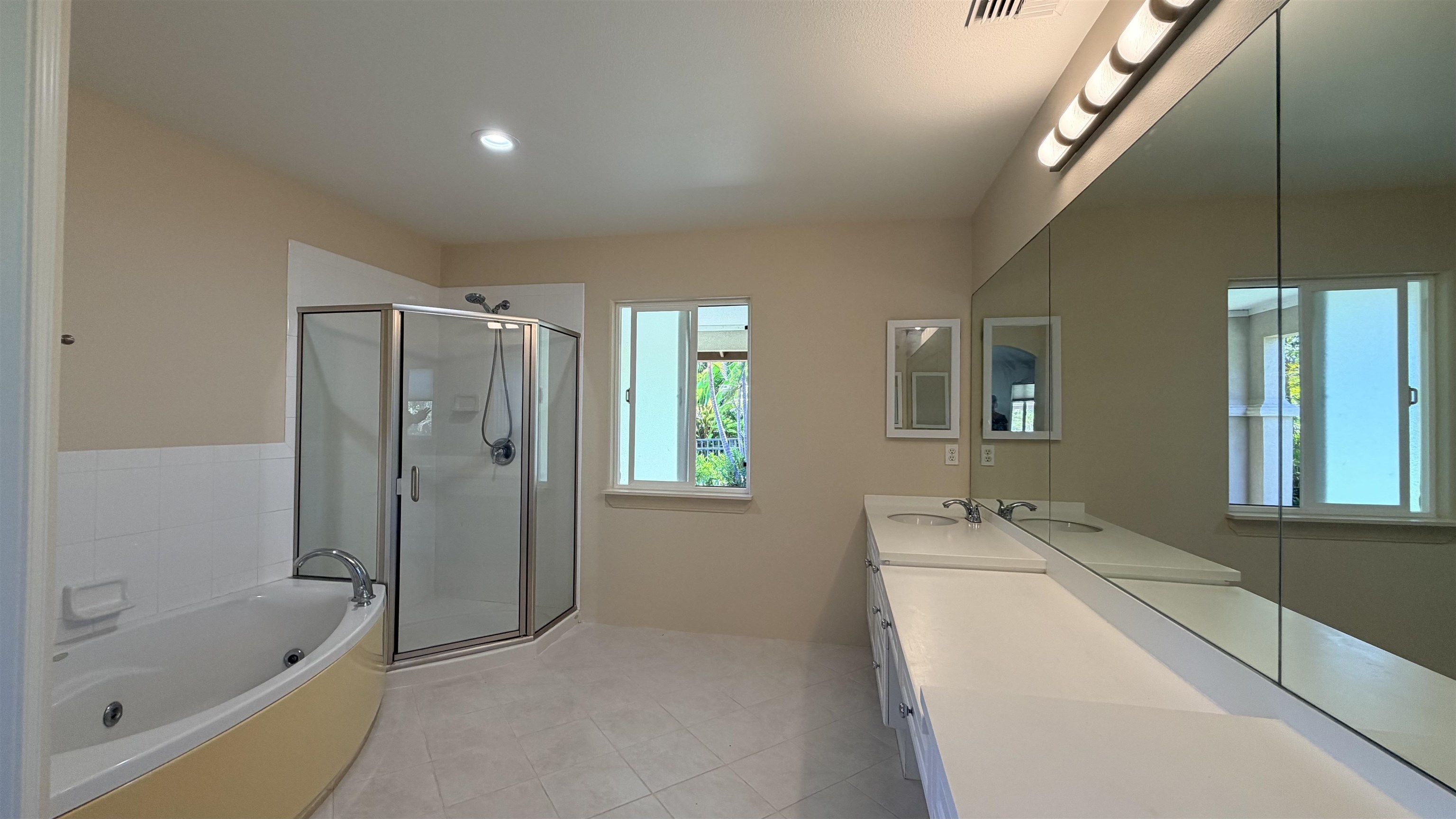 23  Kiekiena Pl , Kahului home - photo 11 of 16