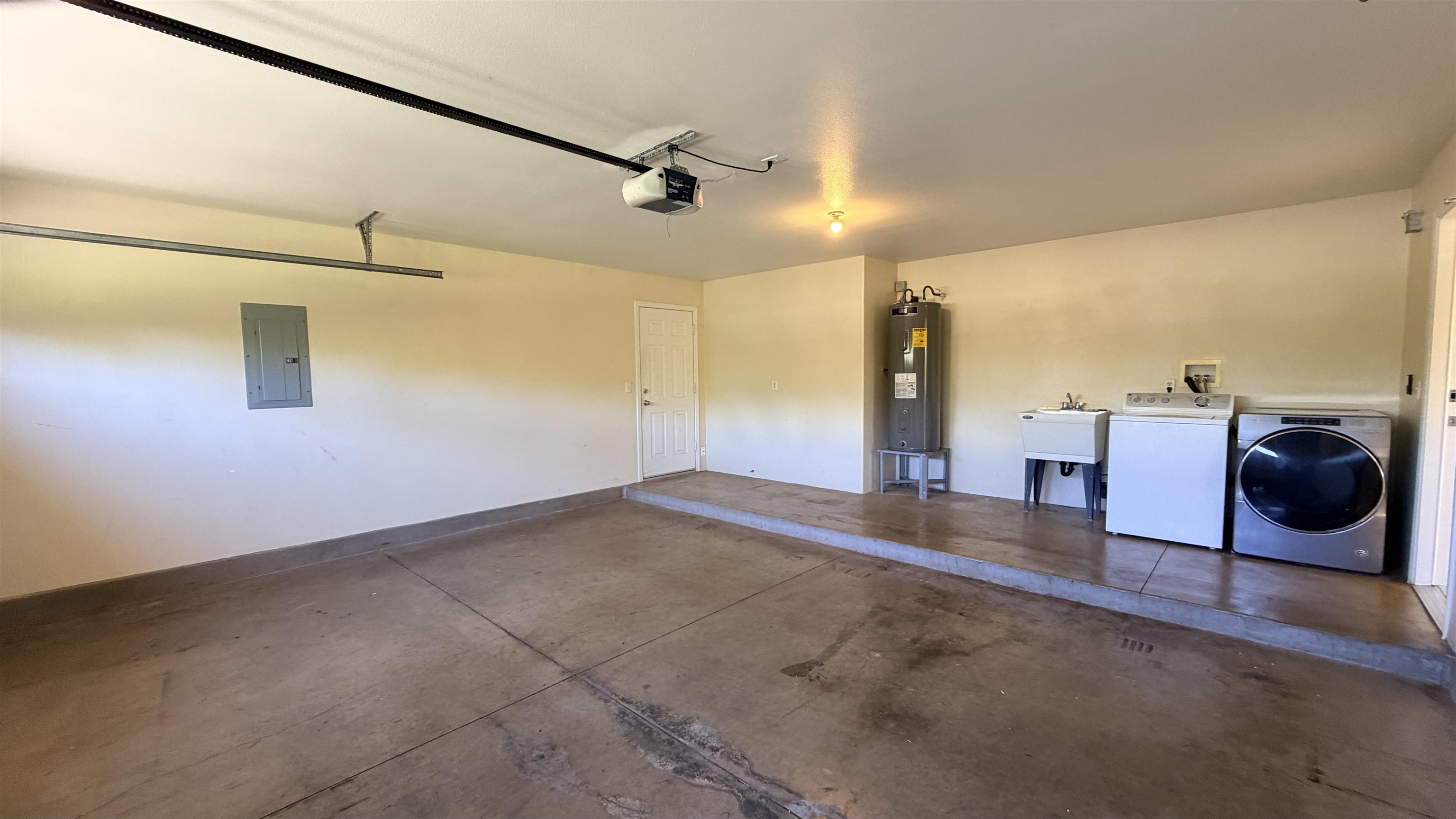 23  Kiekiena Pl , Kahului home - photo 13 of 16