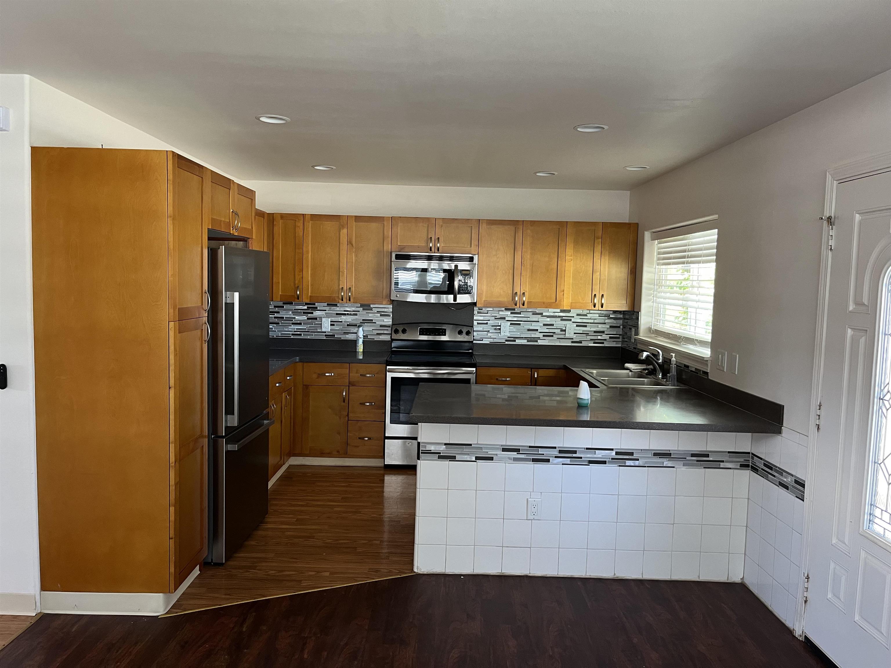 23  Meheu Cir , Kahului home - photo 2 of 12
