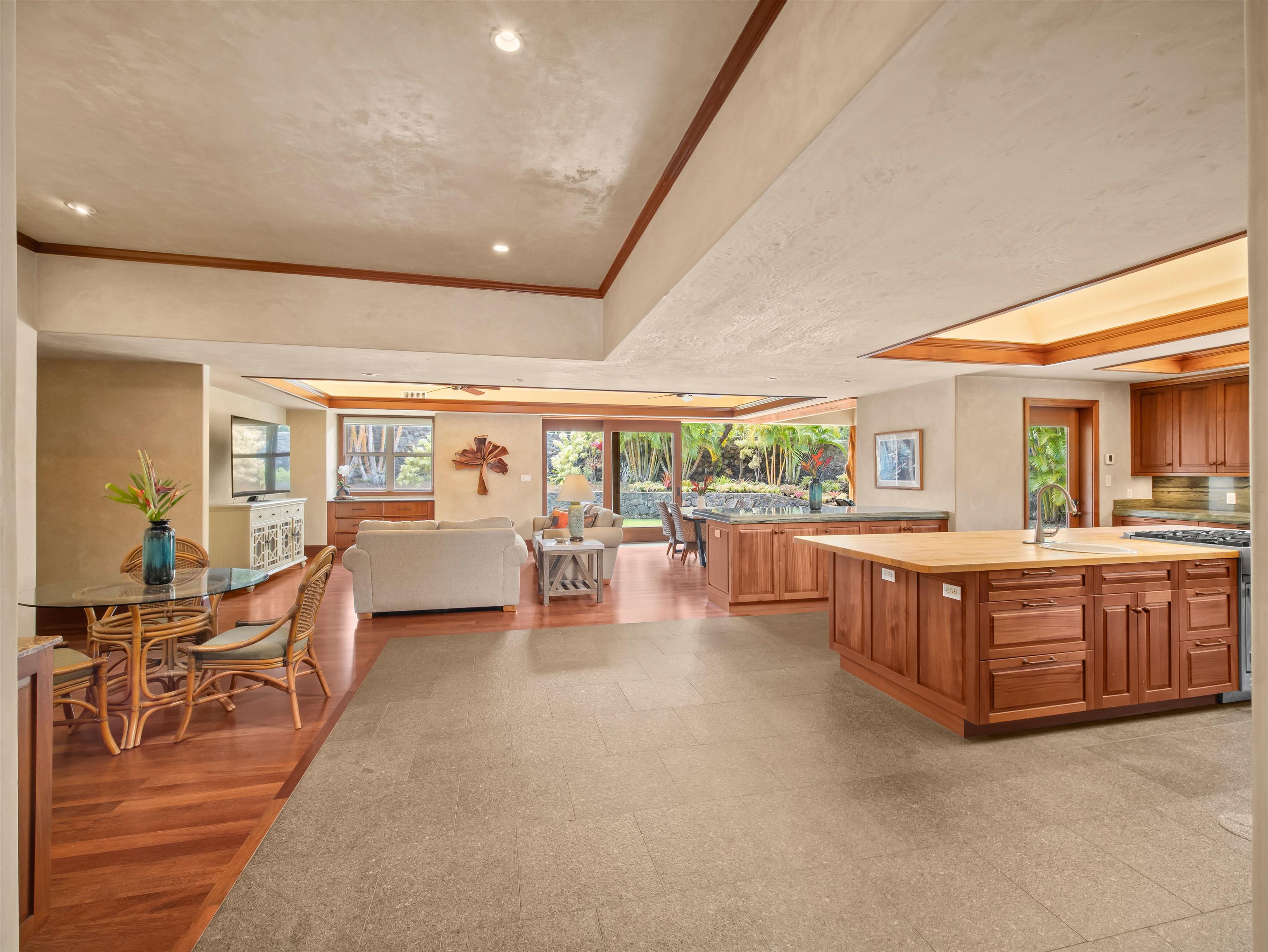 230  E Panana Pl Wailea Kialoa, Wailea/Makena home - photo 2 of 42