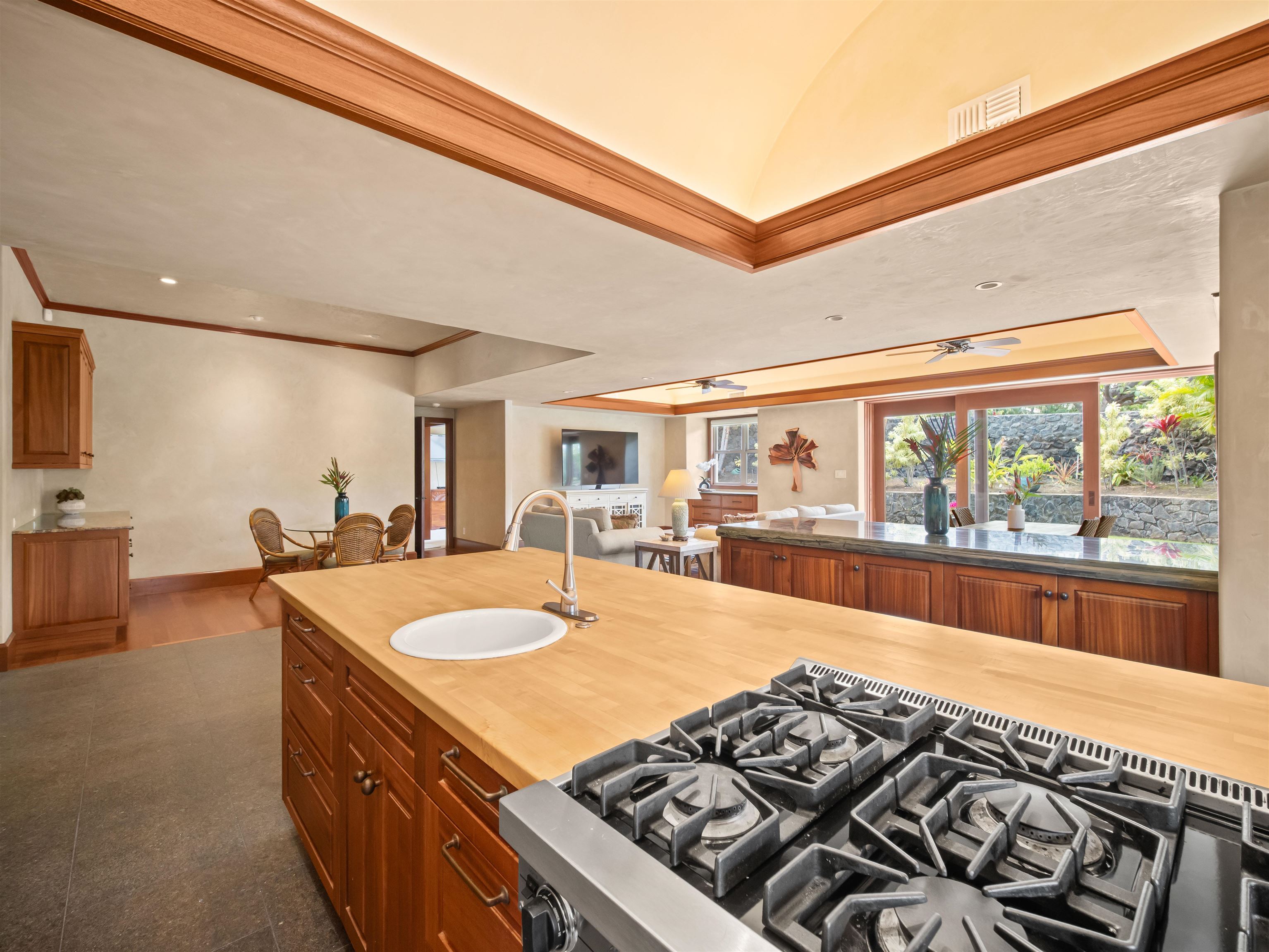 230  E Panana Pl Wailea Kialoa, Wailea/Makena home - photo 26 of 42