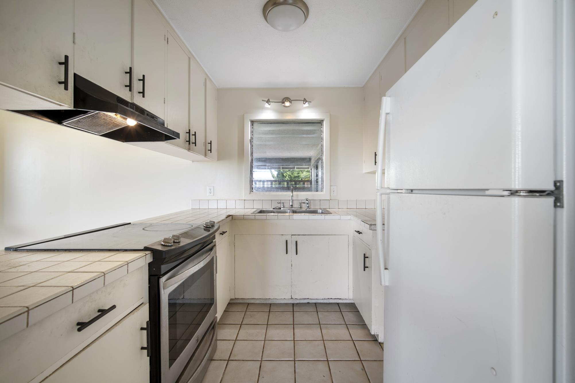 230  Pulehuiki Rd Pulehuiki-kamehmeiki Home, Kula/Ulupalakua/Kanaio home - photo 13 of 40