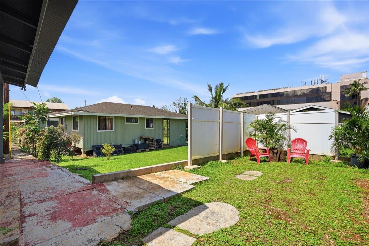 2301  Vineyard St Vineyard, Wailuku home - photo 27 of 37