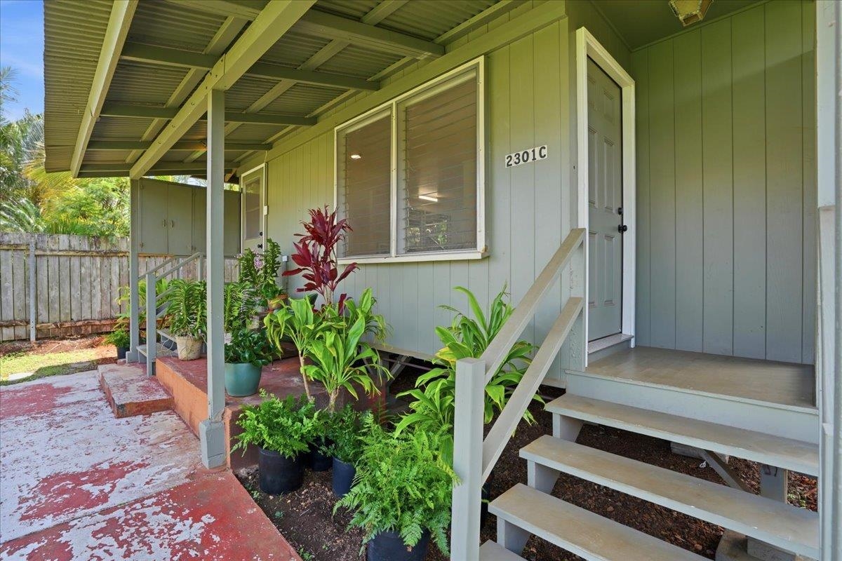 2301  Vineyard St Vineyard, Wailuku home - photo 30 of 37