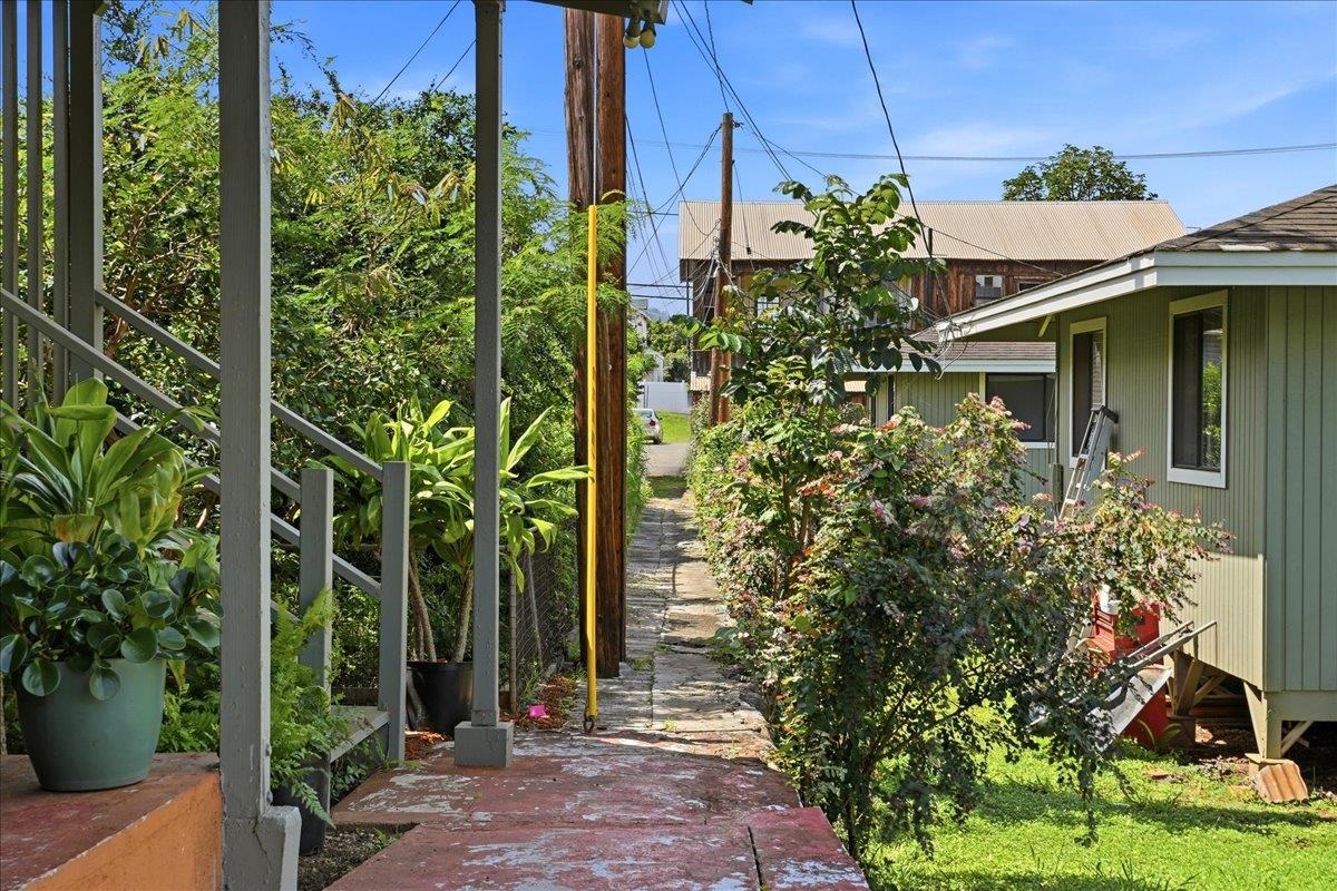 2301  Vineyard St Vineyard, Wailuku home - photo 31 of 37