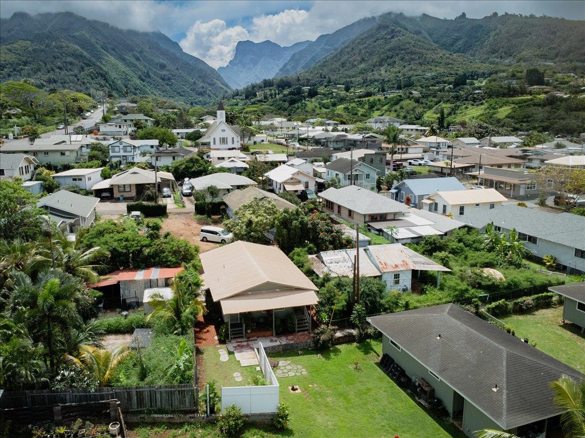 2301  Vineyard St Vineyard, Wailuku home - photo 35 of 37