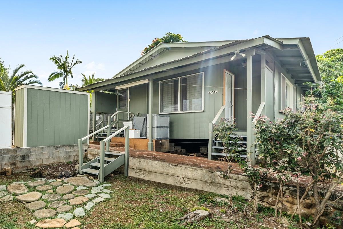 2301 Vineyard St , Wailuku, Hi 96793