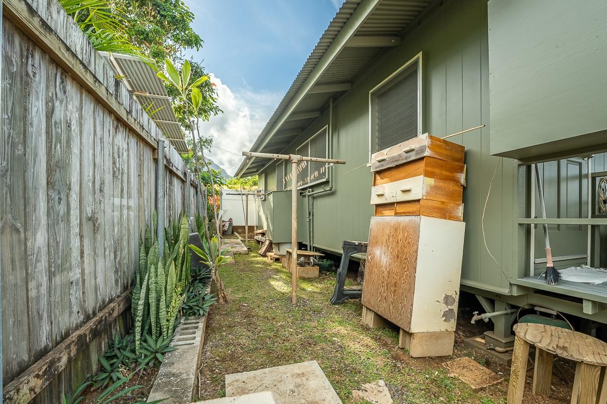 2301  Vineyard St , Wailuku home - photo 24 of 24