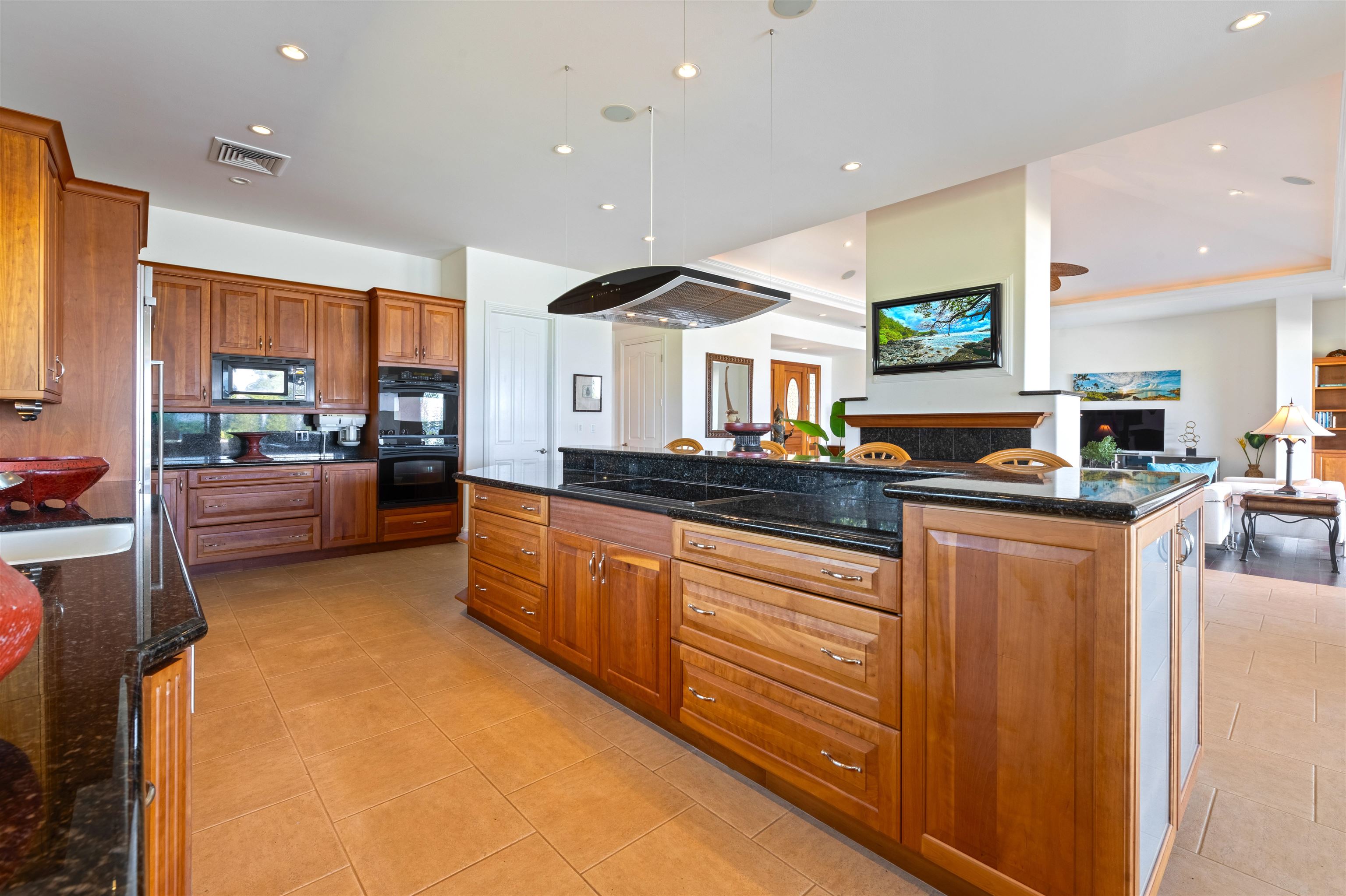 232  Crestview Rd , Kapalua home - photo 11 of 46