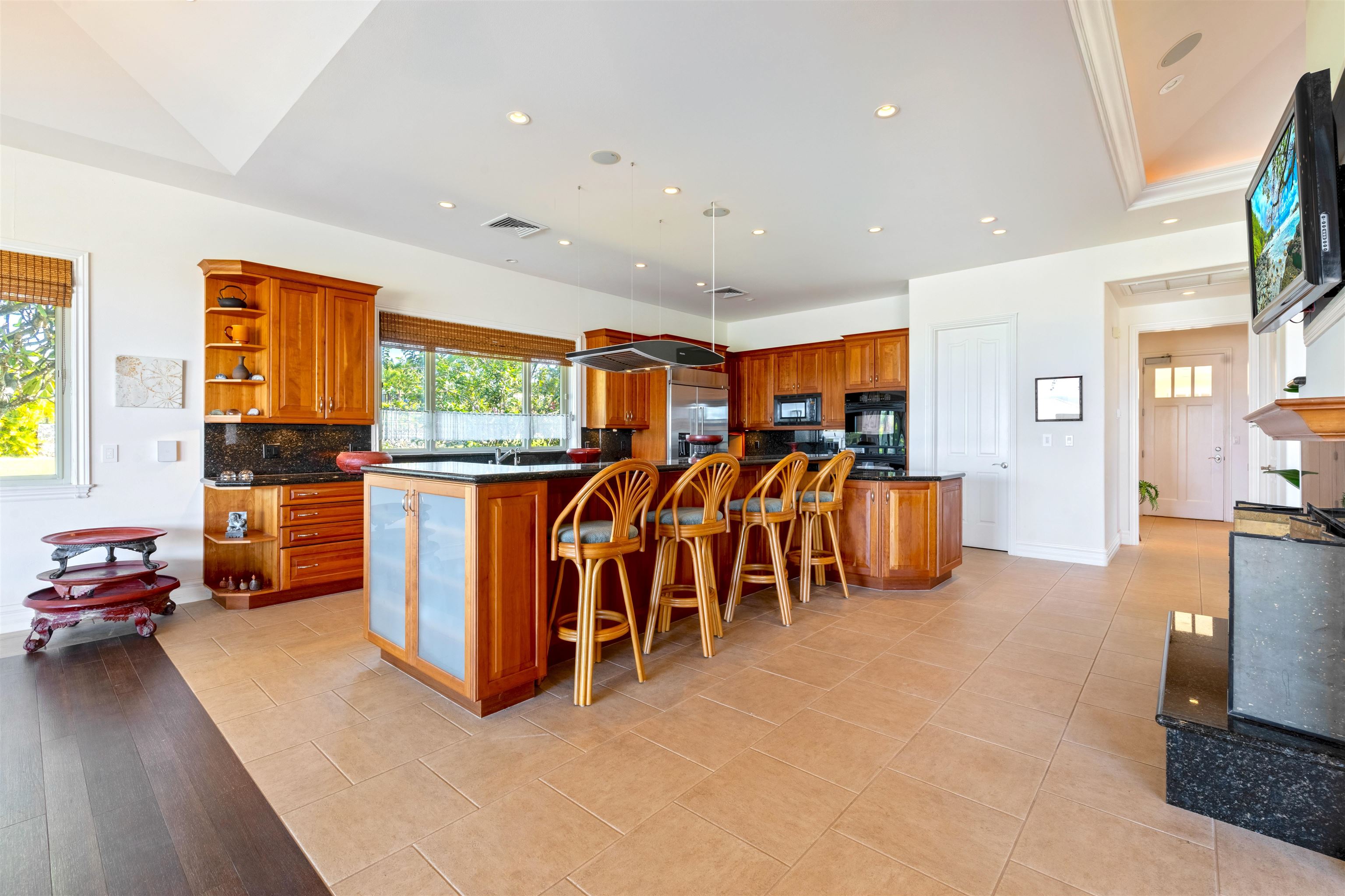 232  Crestview Rd , Kapalua home - photo 13 of 46