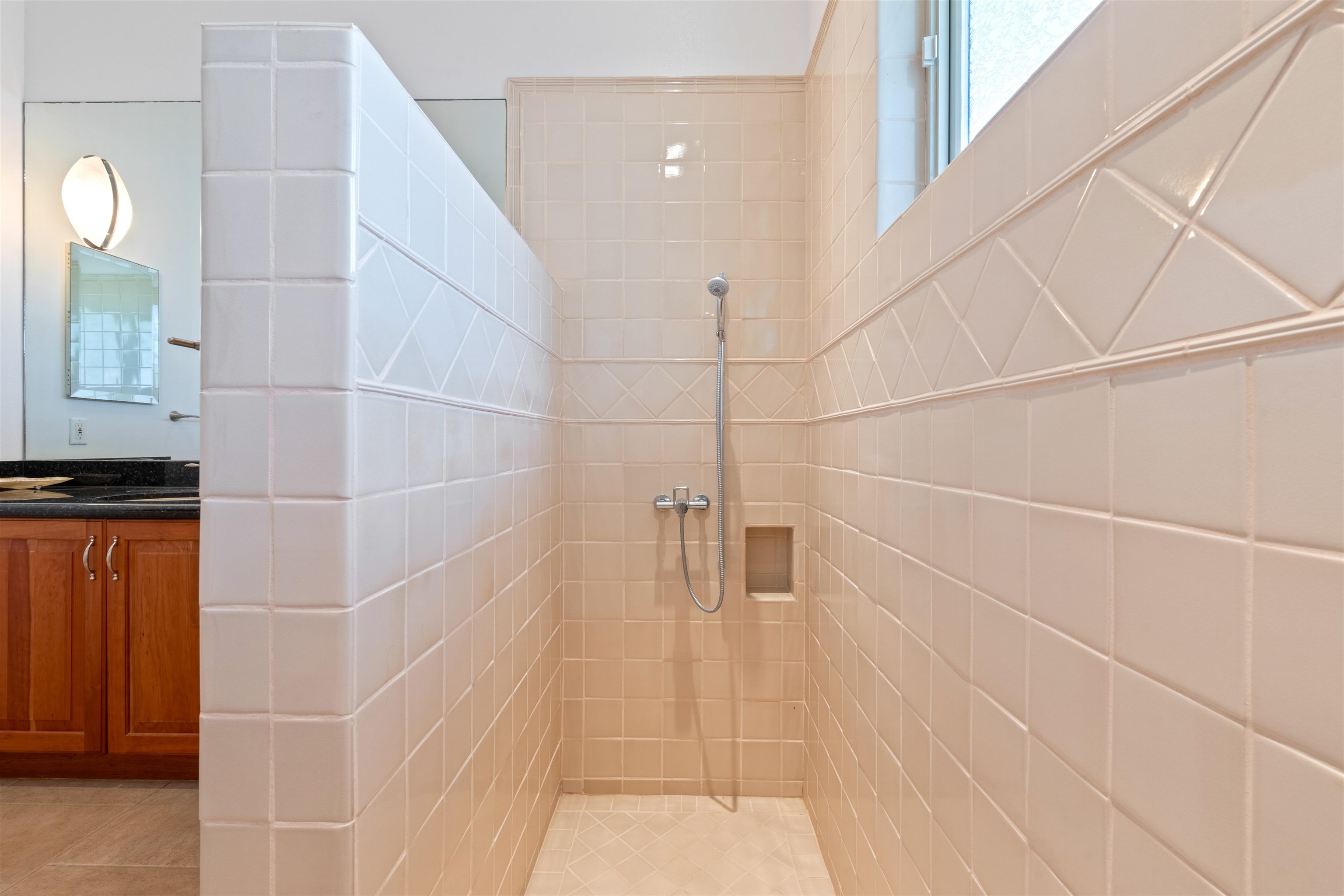 232  Crestview Rd , Kapalua home - photo 40 of 46