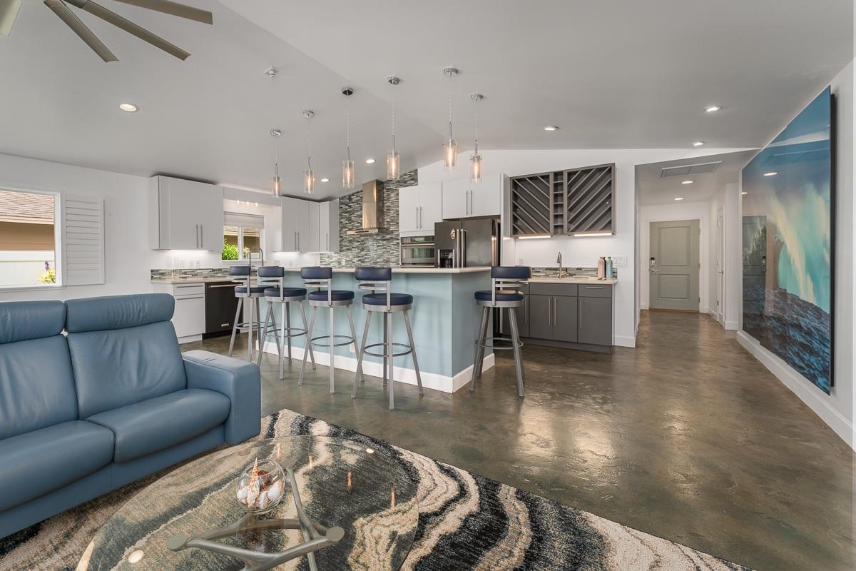 232  Kamahao Cir , Wailuku home - photo 13 of 50