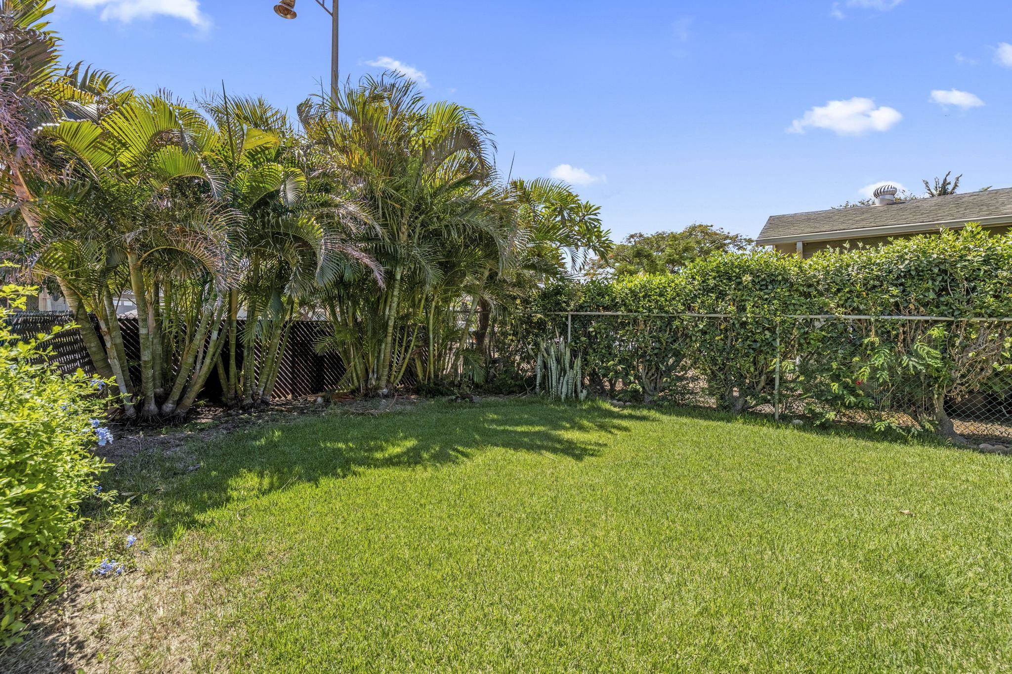 232  Opio Pl Kihei, Kihei home - photo 4 of 37