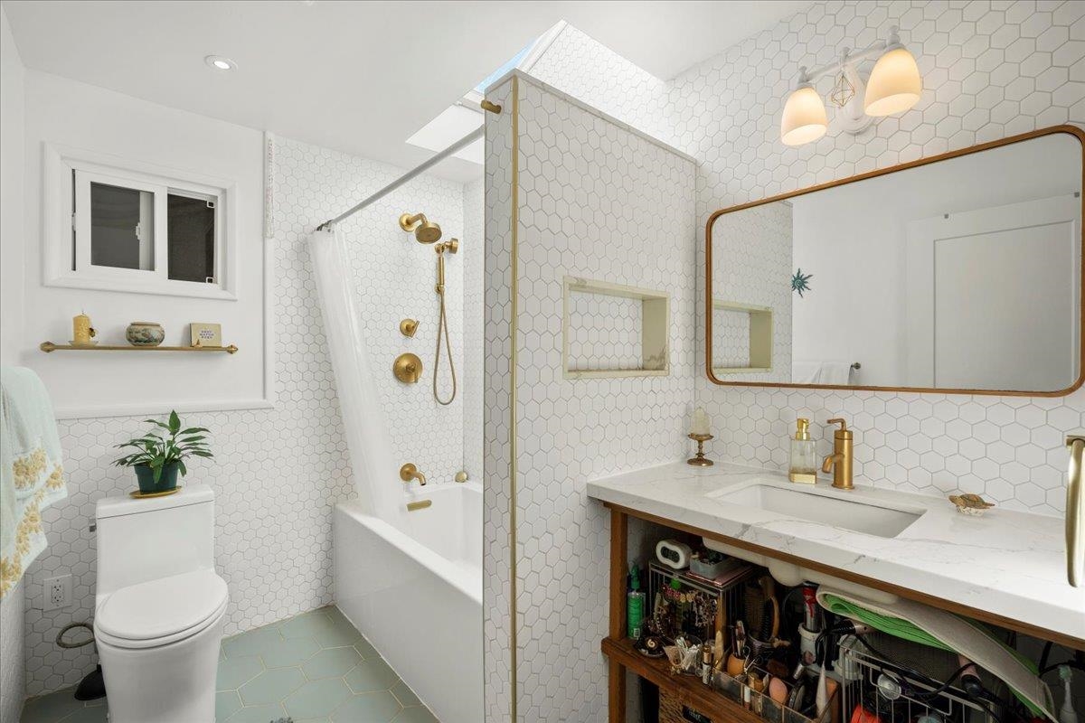 233  Kahiko St , Spreckelsville/Paia/Kuau home - photo 30 of 50