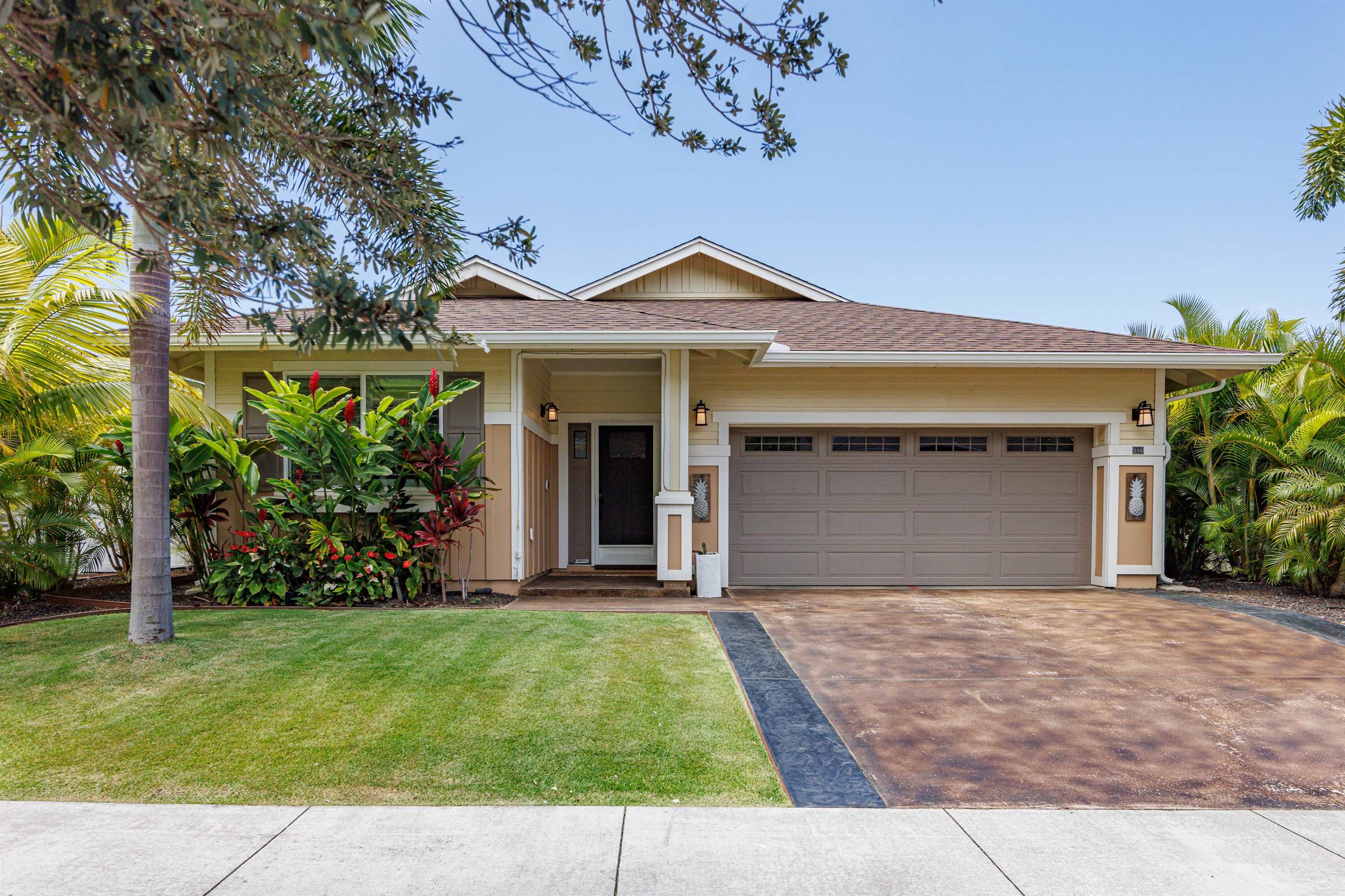 235  Kilioopu St Kehalani, Wailuku home - photo 2 of 31