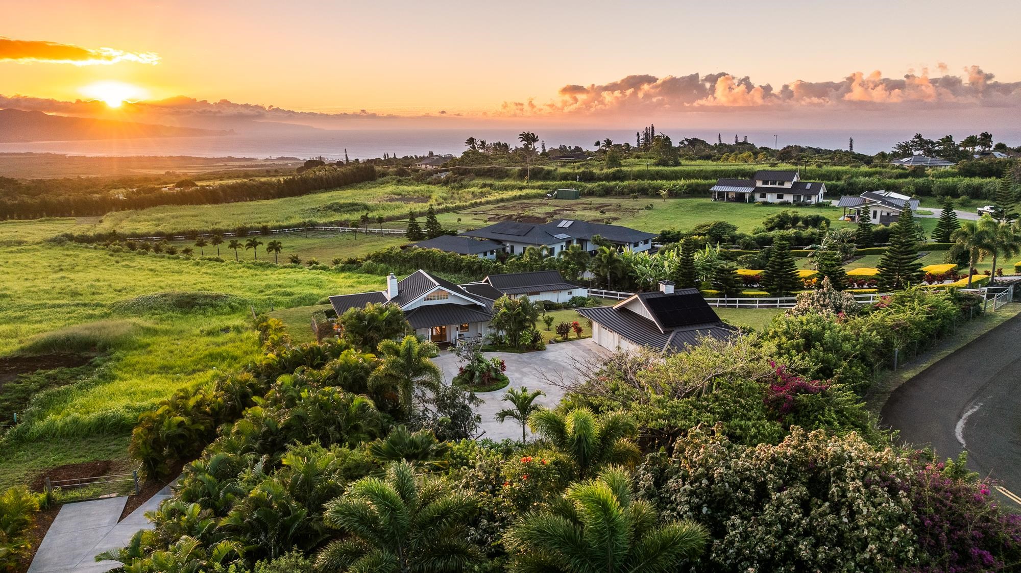 2350  Baldwin Ave Baldwin Ranch Estates, Makawao/Olinda/Haliimaile home - photo 2 of 42