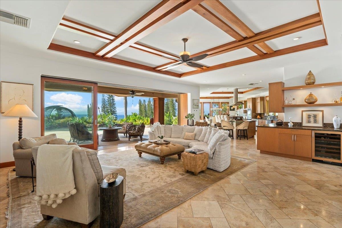 238  Crestview Rd , Kapalua home - photo 10 of 48