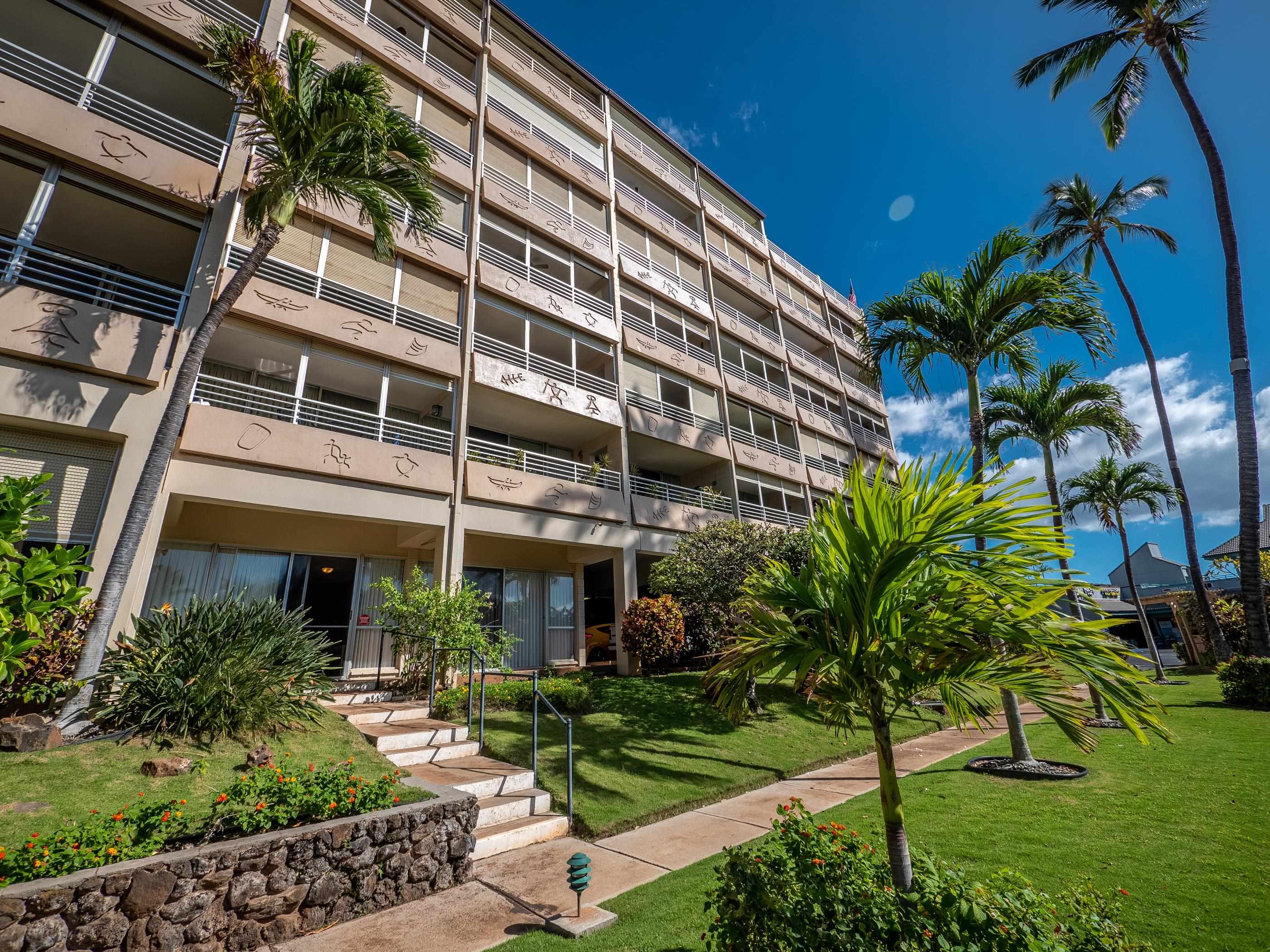 Kamaole Beach Royale condo # 210, Kihei, Hawaii - photo 26 of 50