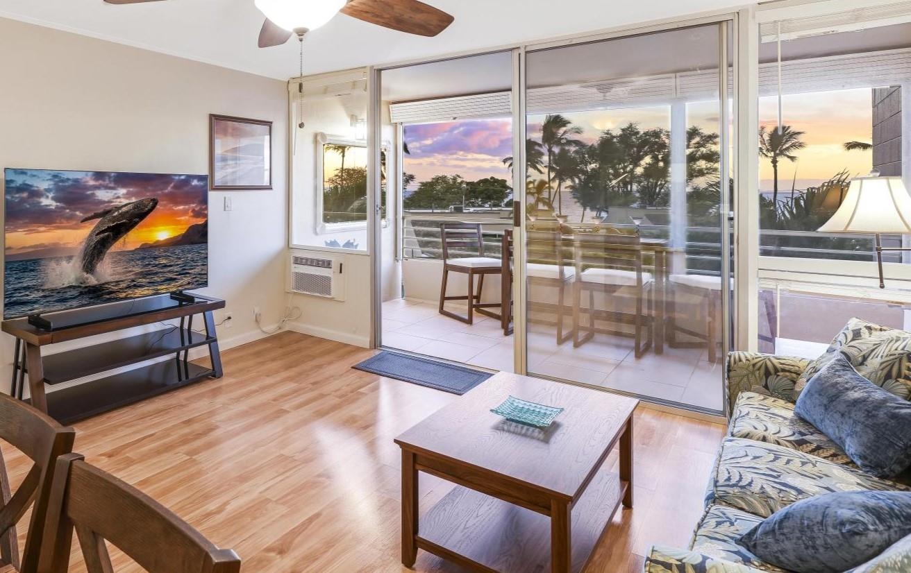 Kamaole Beach Royale condo # 309, Kihei, Hawaii - photo 11 of 40