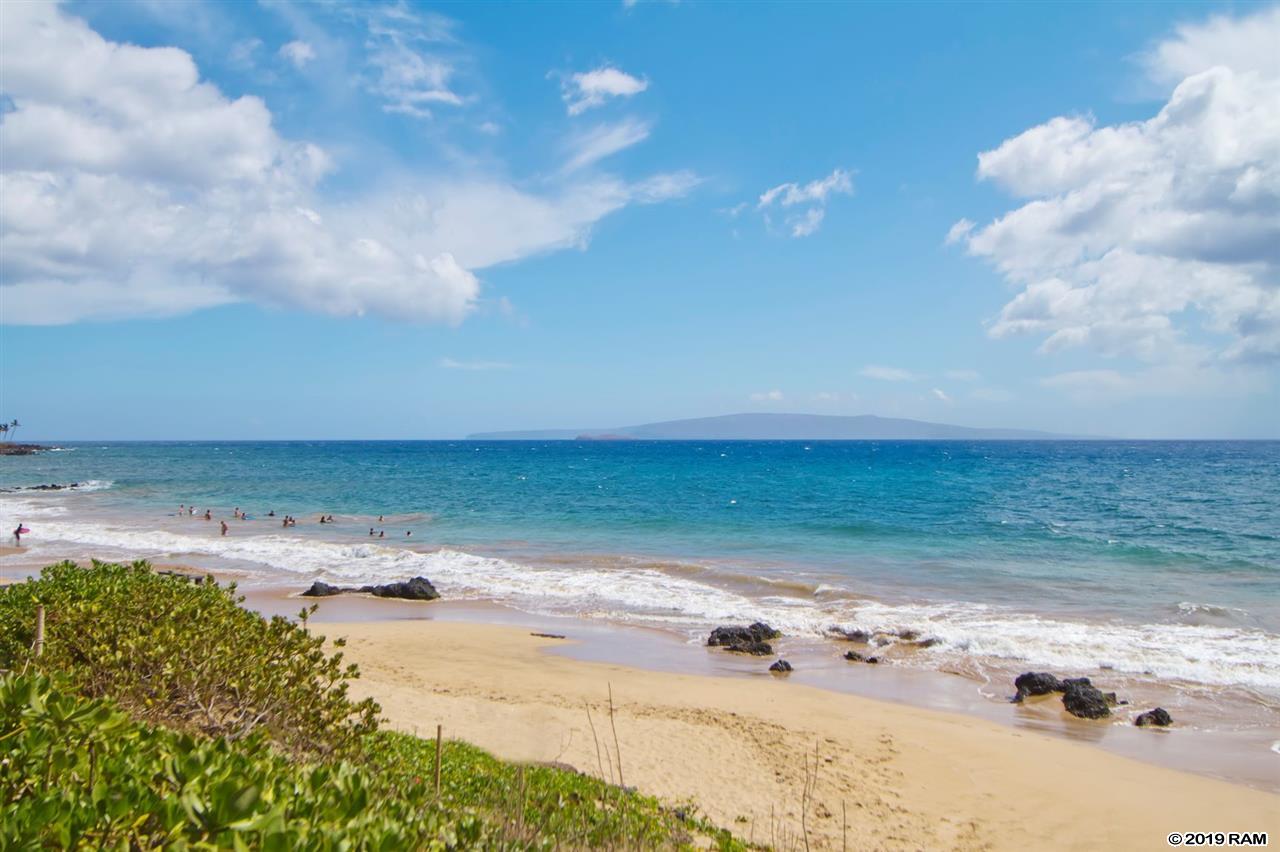 Kamaole Beach Royale condo # 509, Kihei, Hawaii - photo 22 of 23
