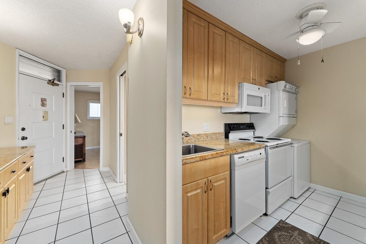 Kamaole Beach Royale condo # 604, Kihei, Hawaii - photo 22 of 37