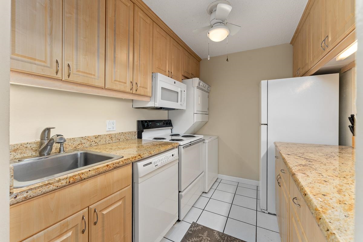 Kamaole Beach Royale condo # 604, Kihei, Hawaii - photo 24 of 37