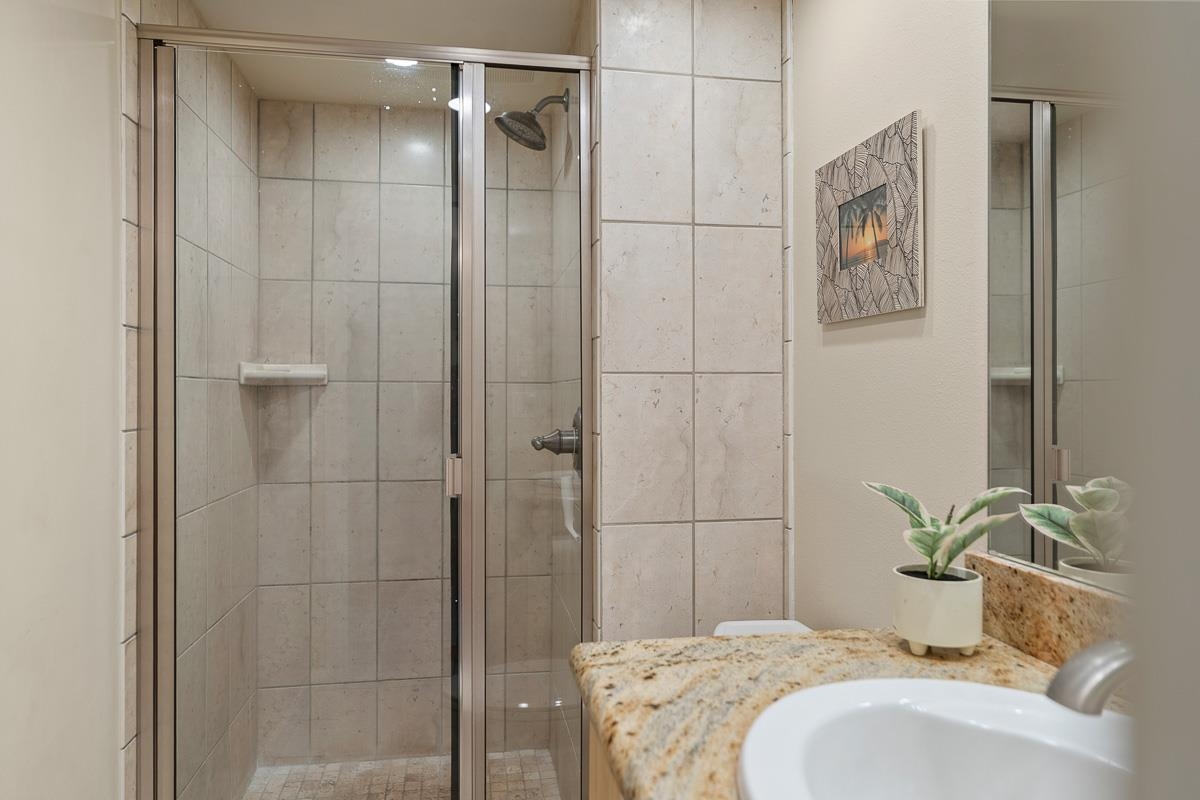 Kamaole Beach Royale condo # 604, Kihei, Hawaii - photo 34 of 37